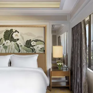 https://dusit-thani-manila.angeleshotels.net
